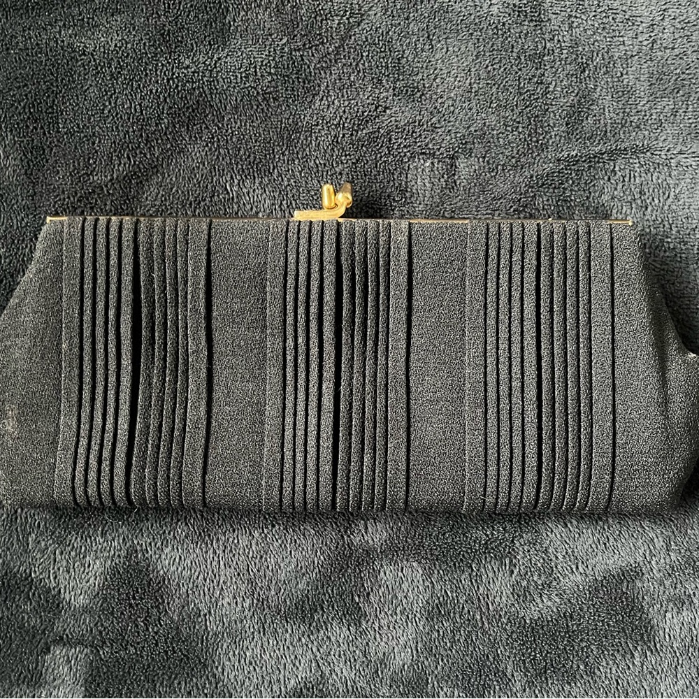 Vintage British made Clothfair of London clutch